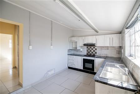 False - House For Sale in Lennox Estate, East London, Eastern Cape - M124574