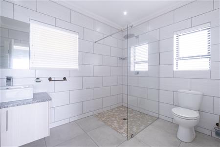 False - House For Sale in Sandy Point Beach Estate, Sandy Point, St Helena Bay, Western Cape - M124604