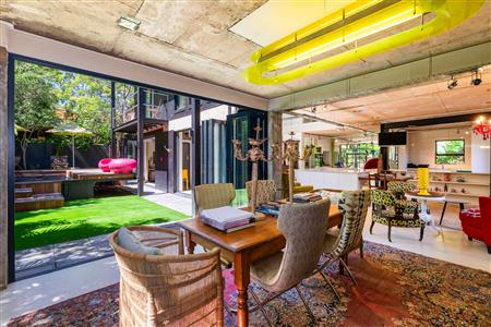 Restaurant For Sale in Oudtshoorn South, Oudtshoorn, Western Cape - M127296