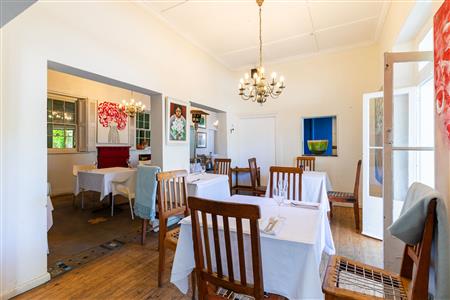 Restaurant For Sale in Oudtshoorn South, Oudtshoorn, Western Cape - M127296
