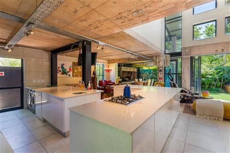 Restaurant For Sale in Oudtshoorn South, Oudtshoorn, Western Cape - M127296