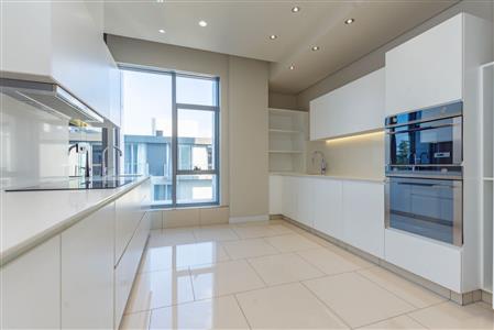 False - Apartment For Sale in Sandhurst, Sandton, Gauteng - M116163