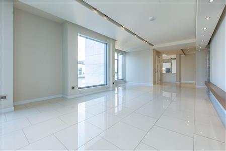 False - Apartment For Sale in Sandhurst, Sandton, Gauteng - M116163