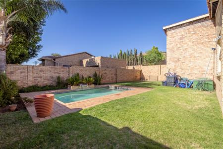 House Unavailable in Fourways, Sandton, Gauteng - M122139