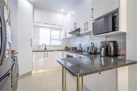House Unavailable in Fourways, Sandton, Gauteng - M122139