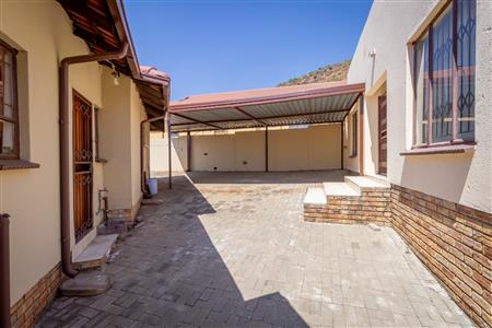 False - House For Sale in Tlhabane West, Rustenburg, North West - M122144