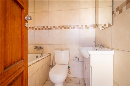 False - House For Sale in Tlhabane West, Rustenburg, North West - M122144
