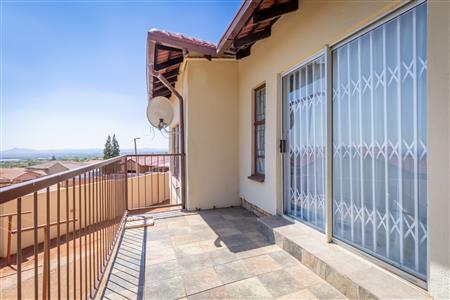 False - House For Sale in Tlhabane West, Rustenburg, North West - M122144