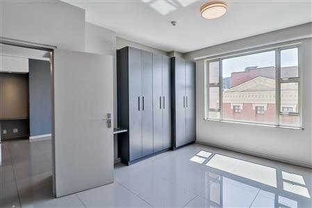 False - Apartment For Sale in Rosebank, Johannesburg, Gauteng - M122213