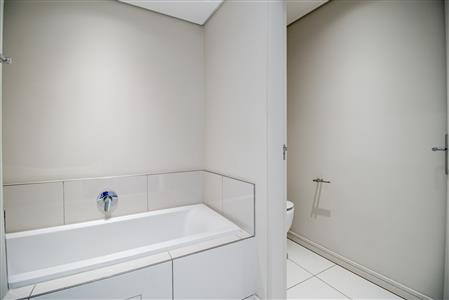 False - Apartment For Sale in Rosebank, Johannesburg, Gauteng - M122212