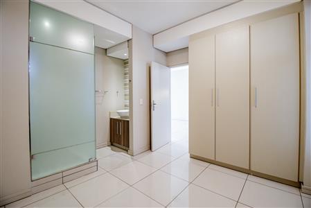 False - Apartment For Sale in Rosebank, Johannesburg, Gauteng - M122212