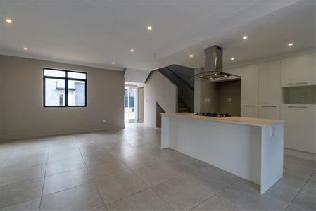 False - Townhouse Sold in Fourways, Sandton, Gauteng - M122223