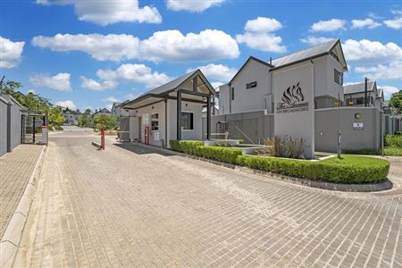 False - Townhouse Sold in Fourways, Sandton, Gauteng - M122223