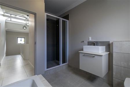 False - Townhouse Sold in Fourways, Sandton, Gauteng - M122223