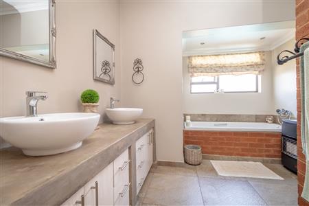 False - House For Sale in Heidelberg Kloof Estate, Heidelberg, Gauteng - M122249