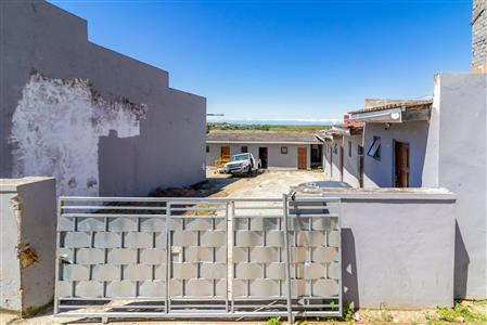 False - House For Sale in Mdantsane, East London, Eastern Cape - M122302