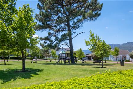 False - Vacant Land For Sale in Val de Vie Estate, Paarl, Western Cape - M122392
