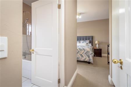 False - Apartment For Sale in Sandown, Sandton, Gauteng - M123522