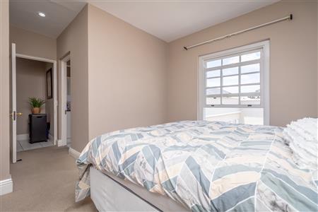 False - Apartment For Sale in Sandown, Sandton, Gauteng - M123522