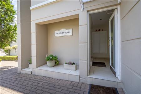 False - Apartment For Sale in Sandown, Sandton, Gauteng - M123522