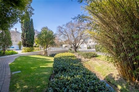 False - Apartment For Sale in Sandown, Sandton, Gauteng - M123522
