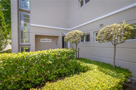 False - Apartment For Sale in Sandown, Sandton, Gauteng - M123522