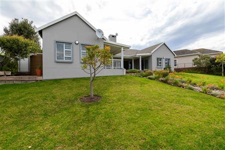House For Sale in Kraaibosch Country Estate, George, Western Cape - M122445