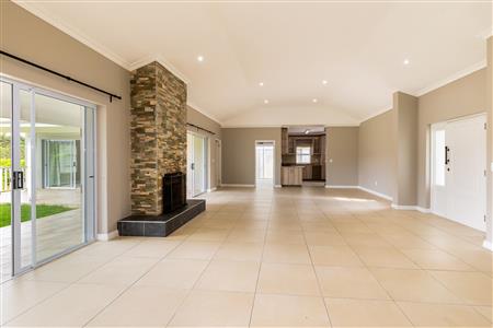 House For Sale in Kraaibosch Country Estate, George, Western Cape - M122445