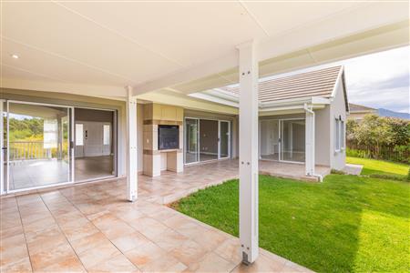 House For Sale in Kraaibosch Country Estate, George, Western Cape - M122445