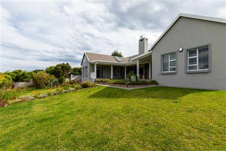 House For Sale in Kraaibosch Country Estate, George, Western Cape - M122445