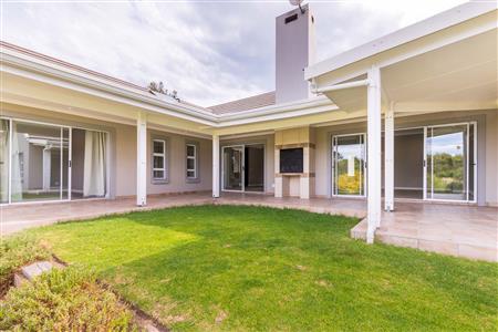 House For Sale in Kraaibosch Country Estate, George, Western Cape - M122445