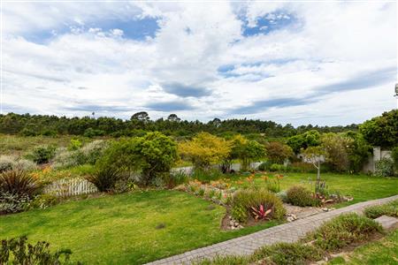 House For Sale in Kraaibosch Country Estate, George, Western Cape - M122445