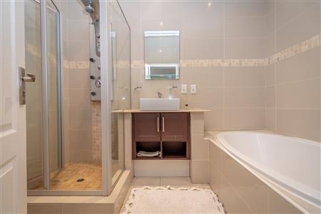 False - House For Sale in Bryanston, Sandton, Gauteng - M122487