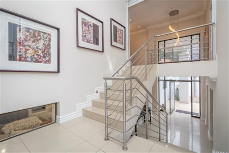 False - House For Sale in Bryanston, Sandton, Gauteng - M122487
