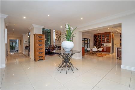 False - House For Sale in Bryanston, Sandton, Gauteng - M122487