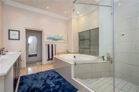 False - House For Sale in Bryanston, Sandton, Gauteng - M122487
