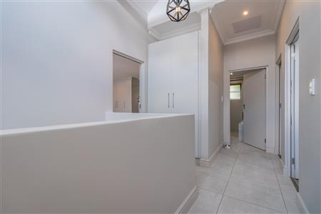 False - Townhouse For Sale in Broadacres, Sandton, Gauteng - M122732