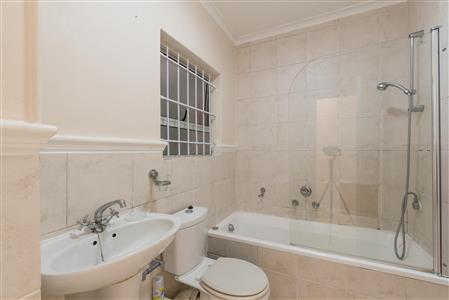 False - Apartment sold in Claremont, Cape Town - M19417