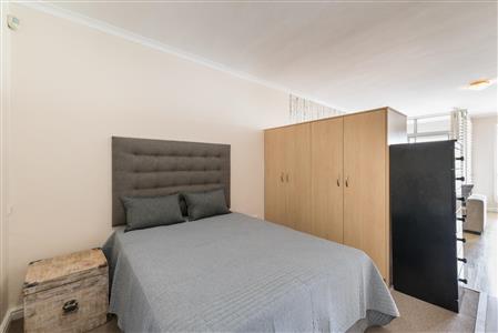 False - Apartment sold in Claremont, Cape Town - M19417
