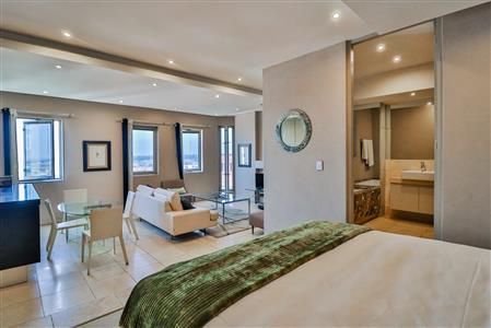 False - Apartment For Sale in Johannesburg Central, Johannesburg, Gauteng - M122782