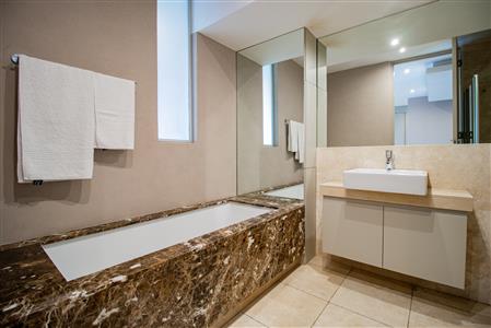 False - Apartment For Sale in Johannesburg Central, Johannesburg, Gauteng - M122782