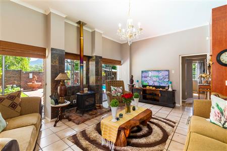 False - House For Sale in Heather Park, George, Western Cape - M122834