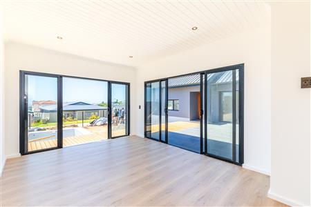 False - House sold in Bowtie, Plettenberg Bay - M122871