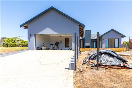 False - House sold in Bowtie, Plettenberg Bay - M122871