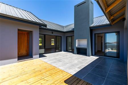 False - House sold in Bowtie, Plettenberg Bay - M122871