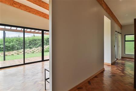 False - House For Sale in Leonard, Hilton, KwaZulu Natal - M122867