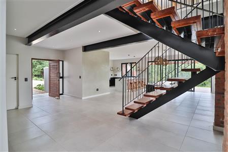 False - House For Sale in Leonard, Hilton, KwaZulu Natal - M122867