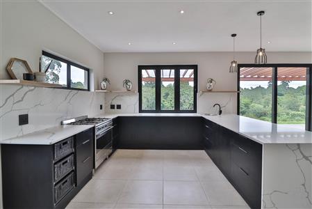 False - House For Sale in Leonard, Hilton, KwaZulu Natal - M122867