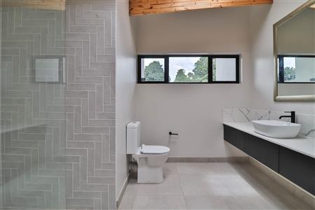 False - House For Sale in Leonard, Hilton, KwaZulu Natal - M122867