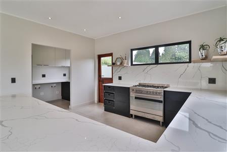 False - House For Sale in Leonard, Hilton, KwaZulu Natal - M122867